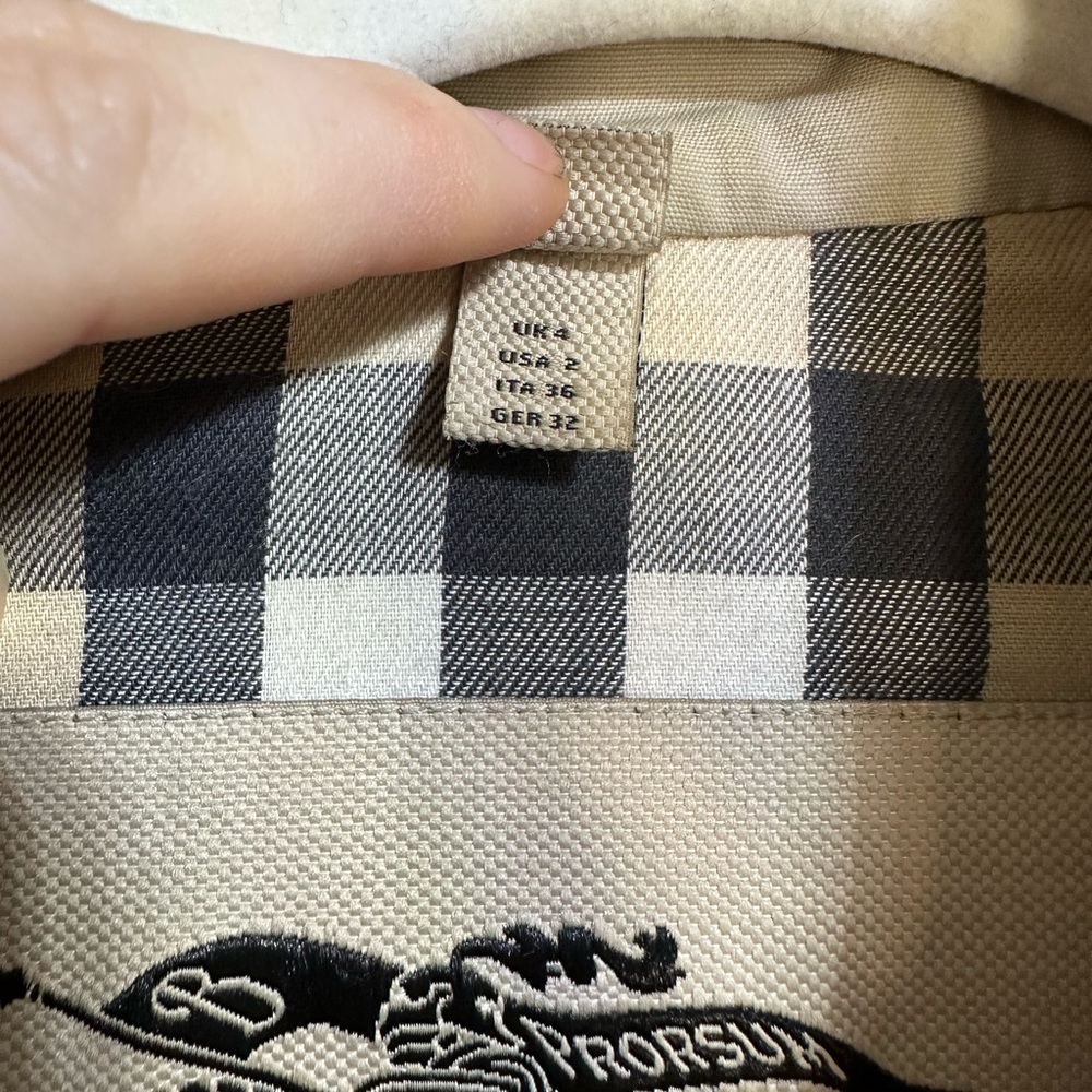 Burberry short trench coat - Picture 10 of 11